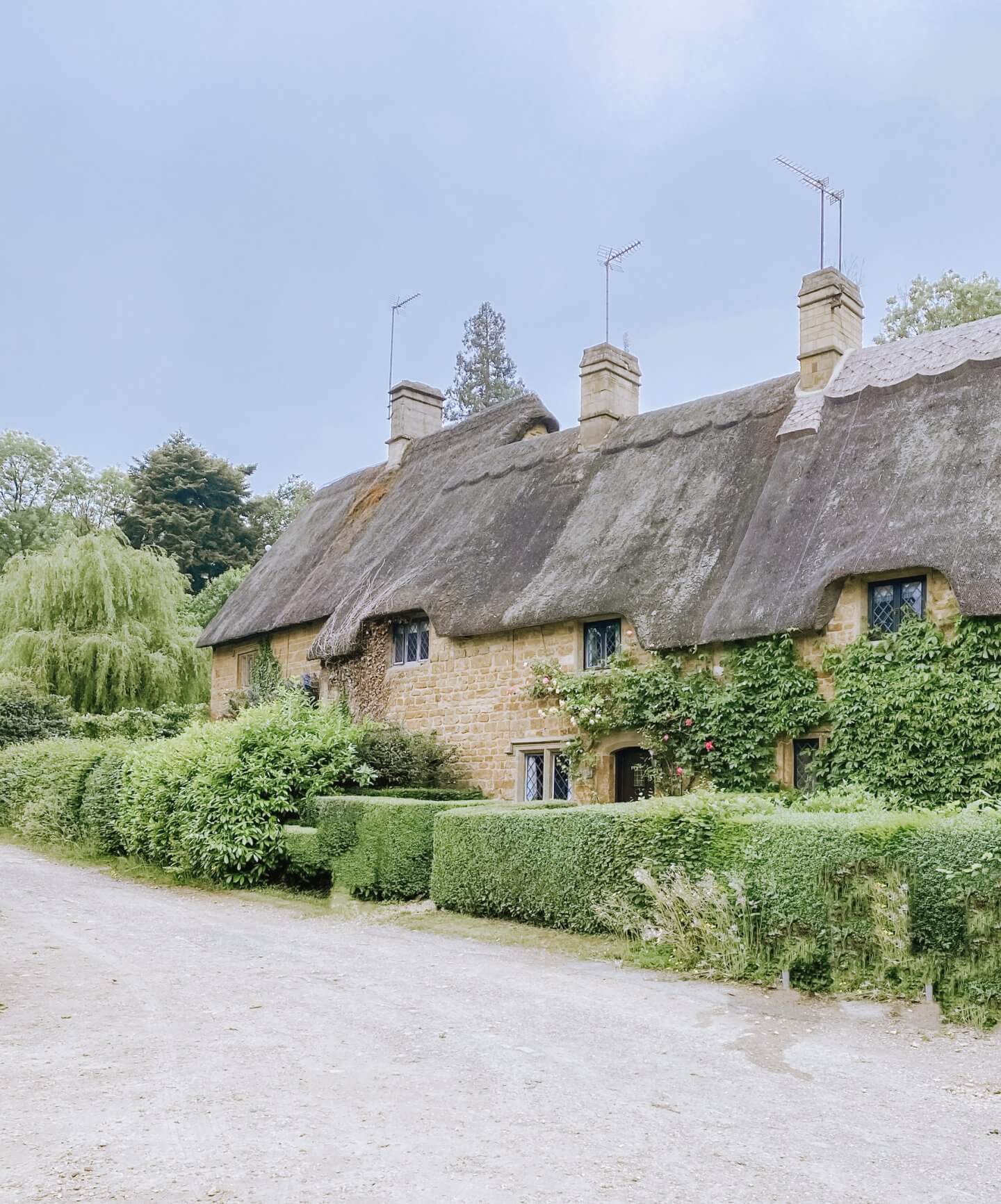image of thatched cottage, Great Tew - 2021 round up