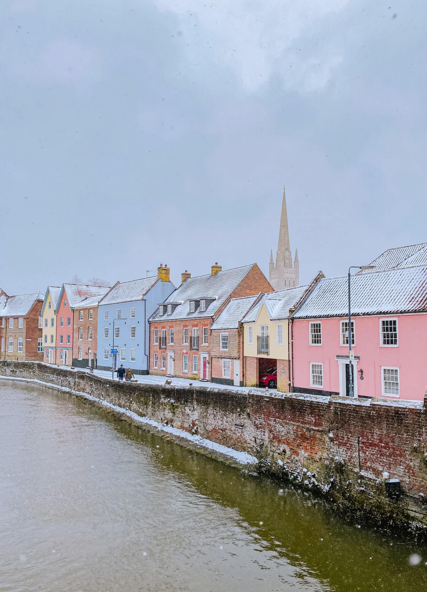 image of norwich quayside in snow