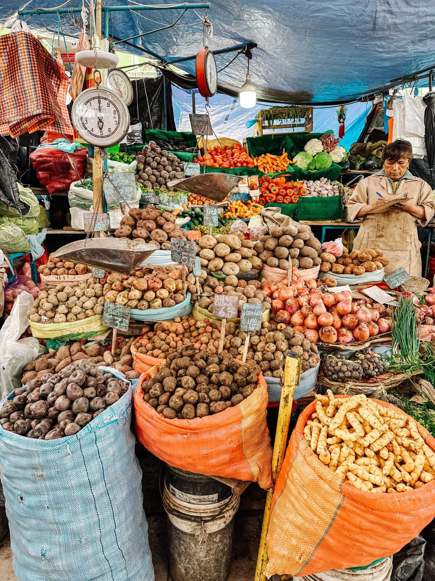 Image of potatoes in Mercado San Camilo