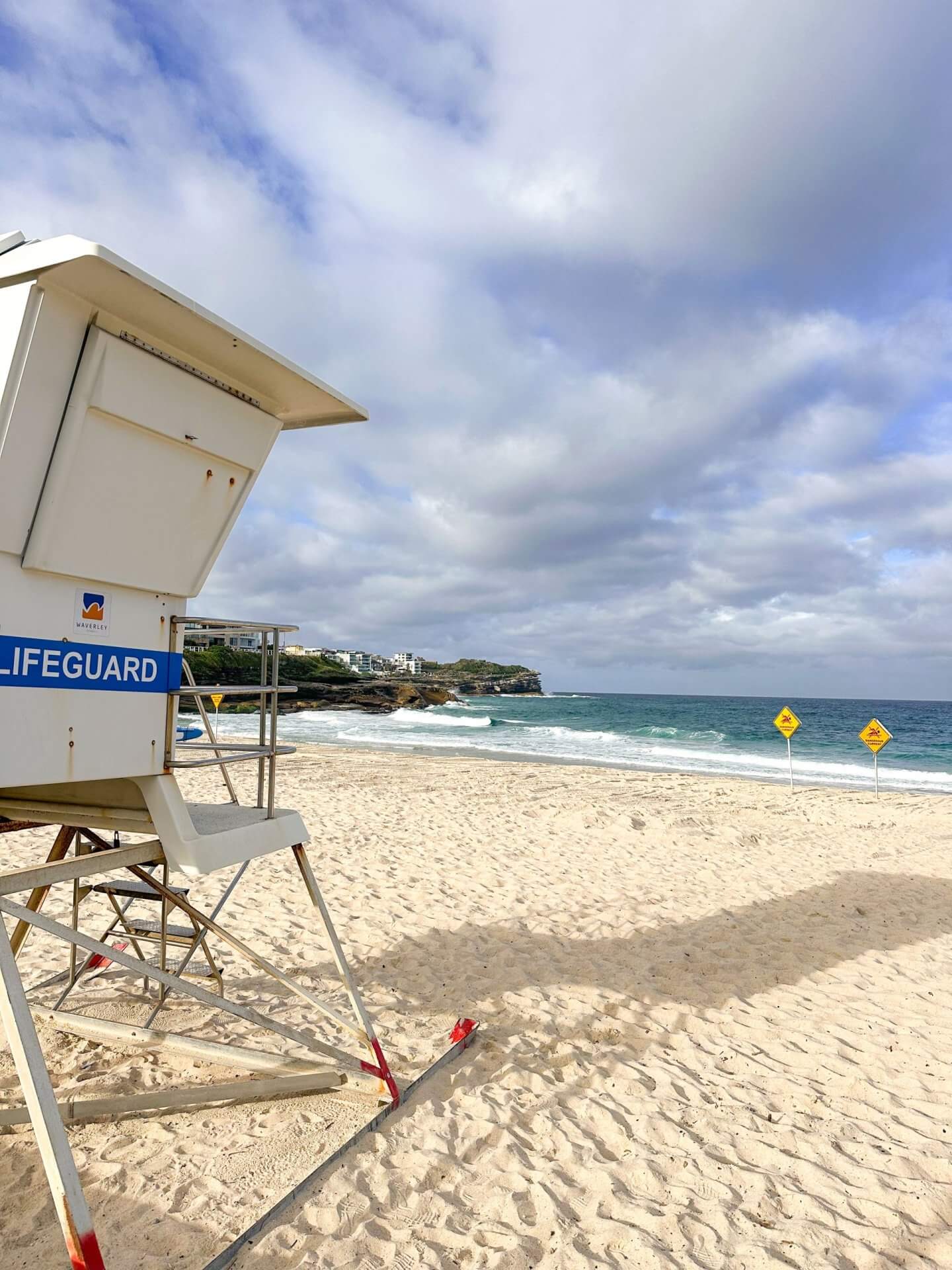 image of a lifeguard tower on Bondi Beach