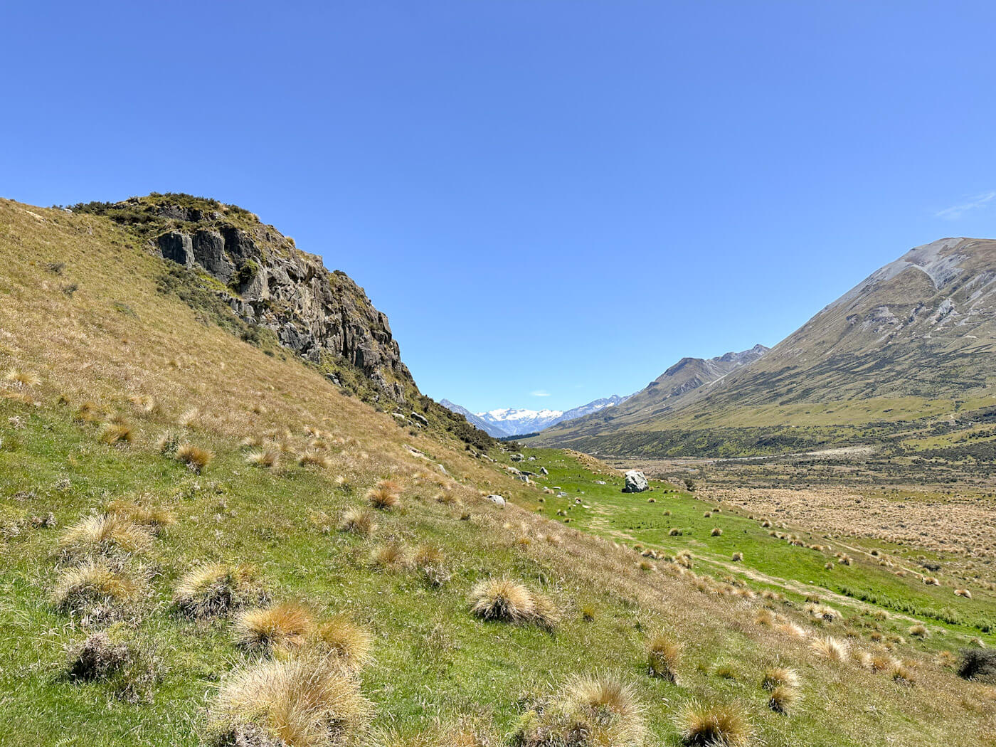 Sweeping valley views from the slopes of Mount Sunday, Edoras filming location in the Hakatere Conservation Park, New Zealand